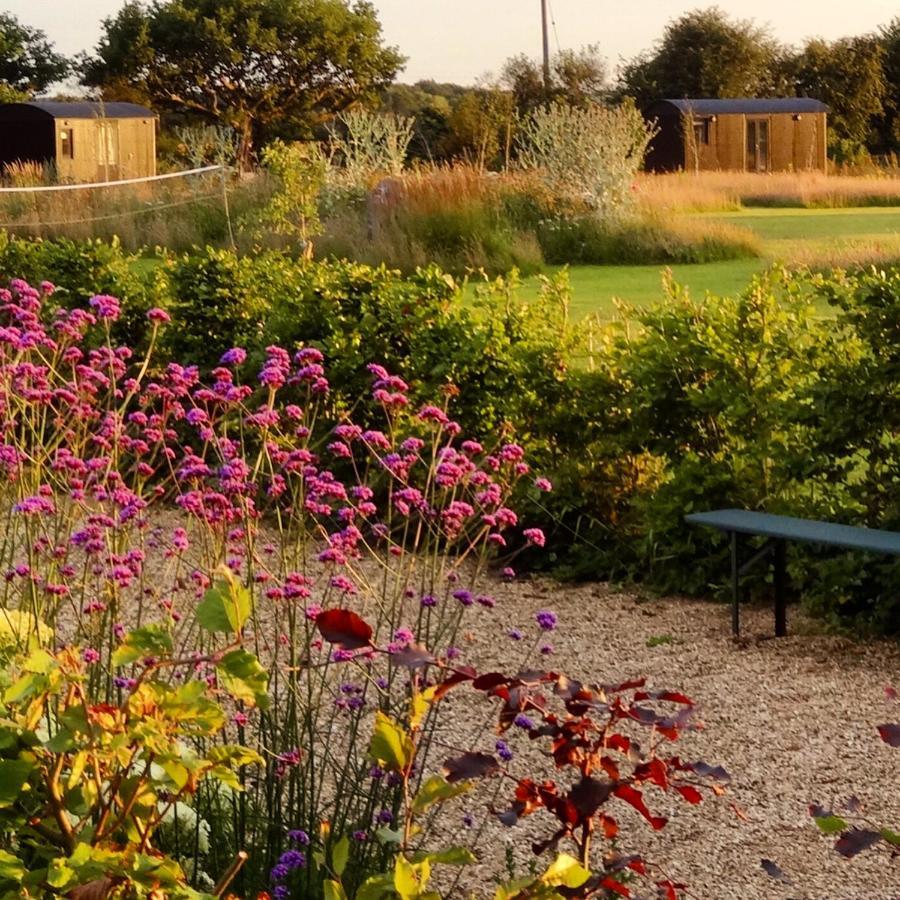 The Oaks Glamping - Magpie Half Shepherds Hut Hotell Colkirk Eksteriør bilde